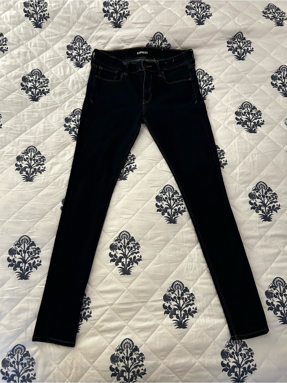 NWOT Express Stretch Mid Rise Legging  Skinny Jeans Size 8L